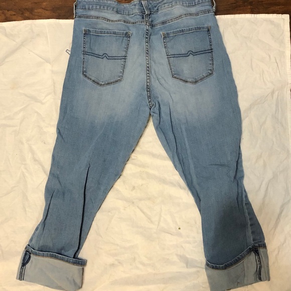 Arizona Capris - Picture 3 of 3